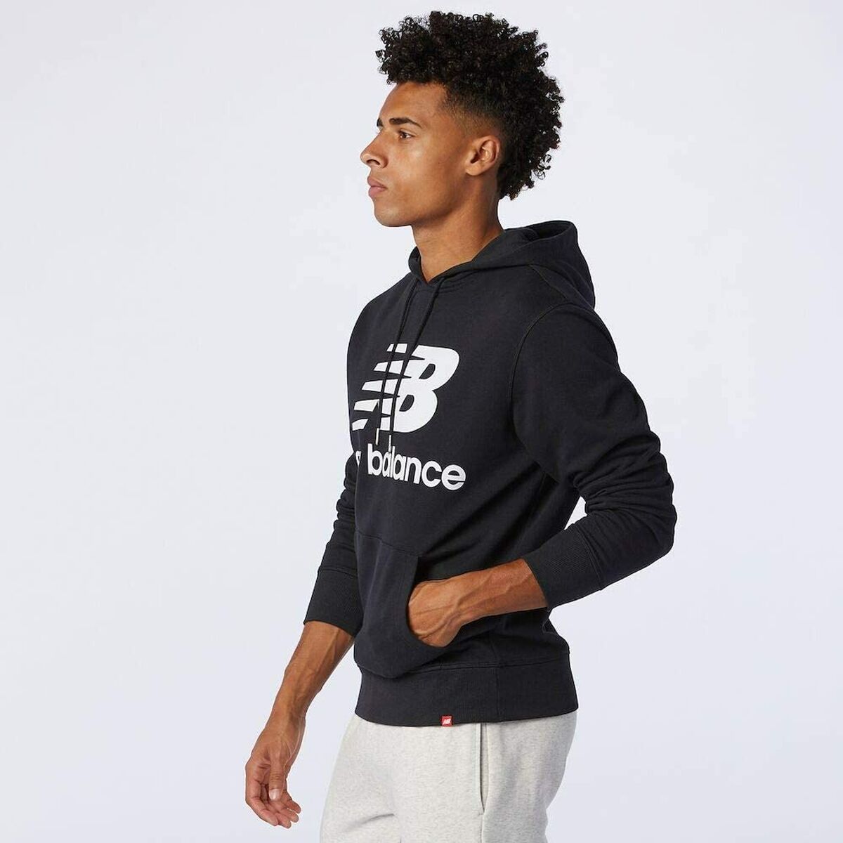 Herenhoodie ESSE ST LOGO POHO New Balance MT03558 Zwart