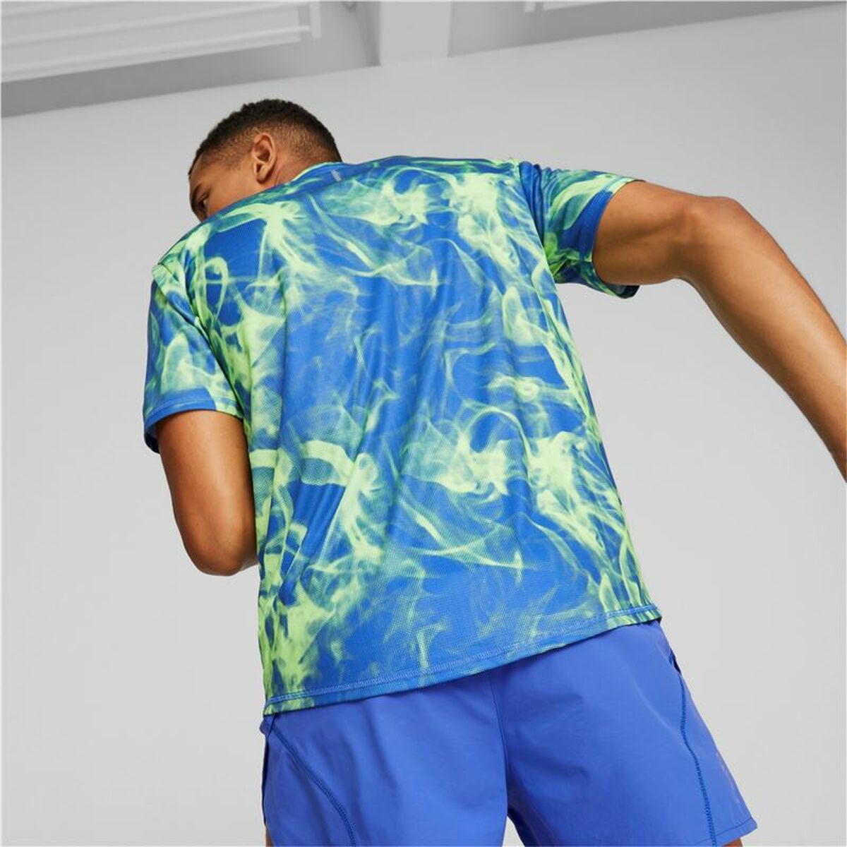 Heren-T-Shirt met Korte Mouwen Puma Run Favorite Blauw Groen