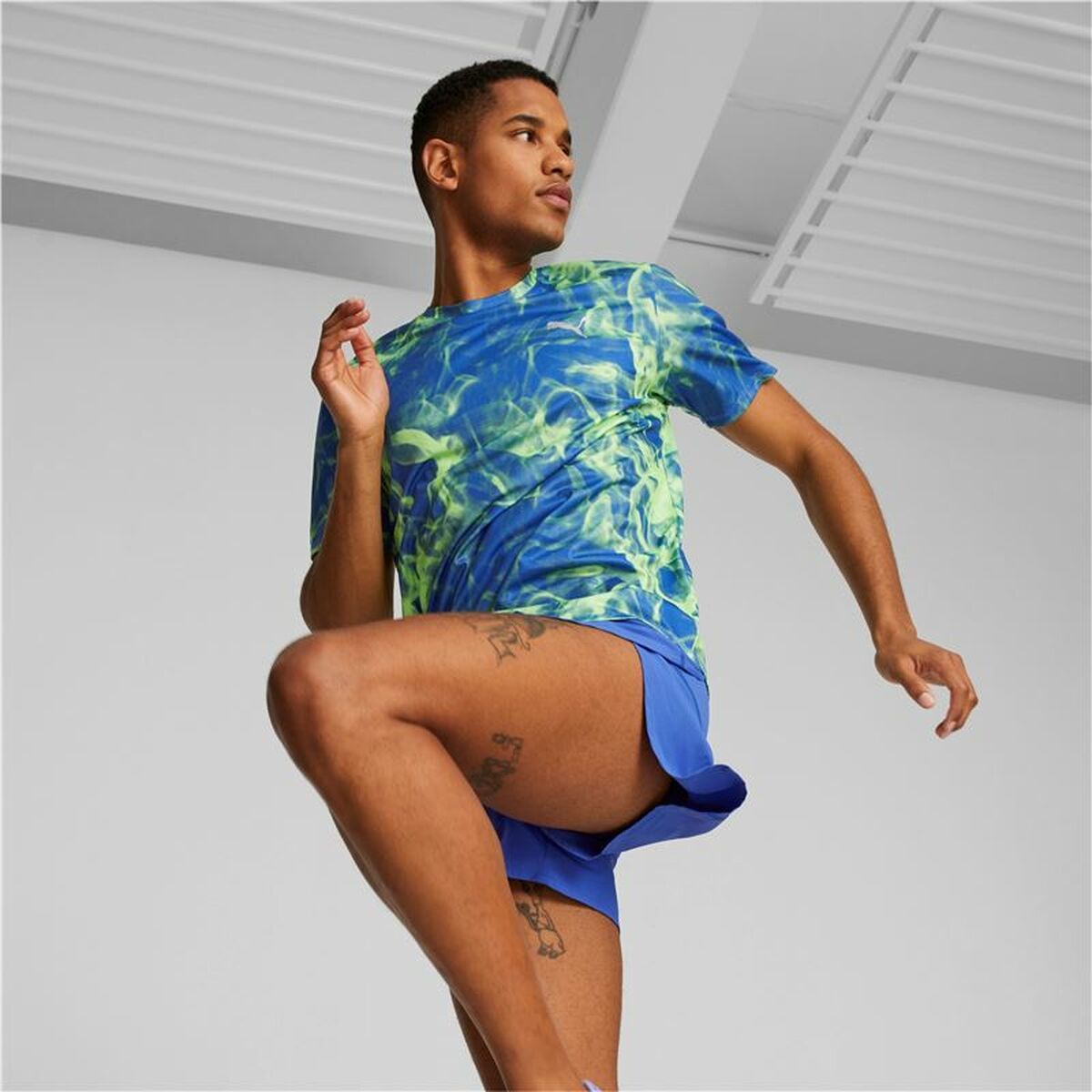 Heren-T-Shirt met Korte Mouwen Puma Run Favorite Blauw Groen