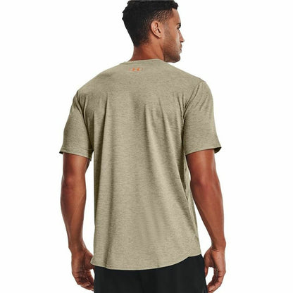T-Shirt met Korte Mouwen Under Armour Vent Graphic. Lichtbruin
