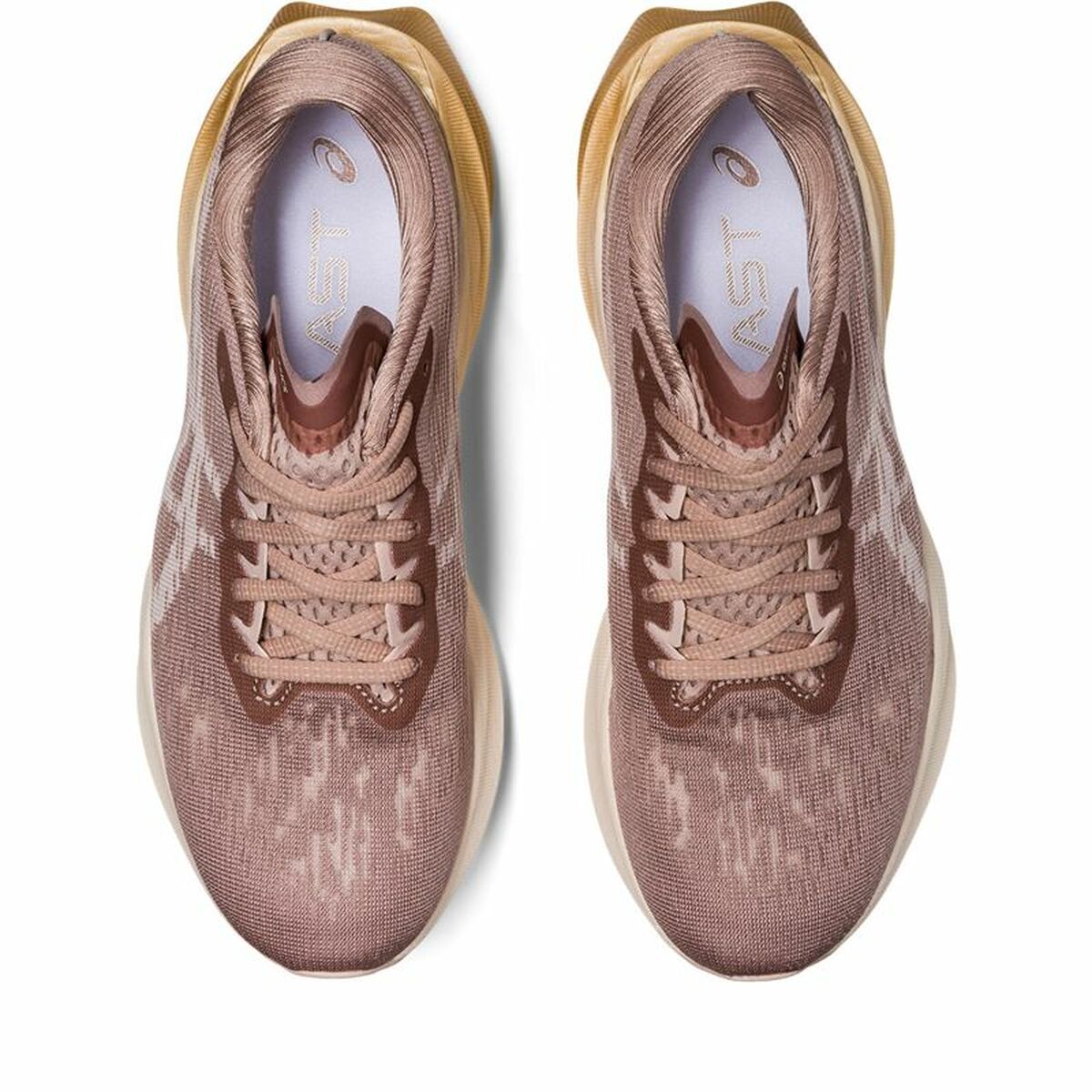 Hardloopschoenen voor Volwassenen Asics NovaBlast 3 Vrouw Zalm